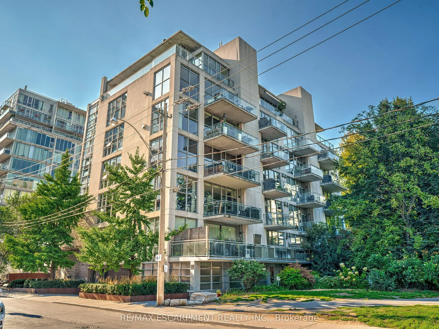2 bed, $15,000 — Photo 2
