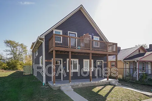 909 Saint Peter St Photo 1
