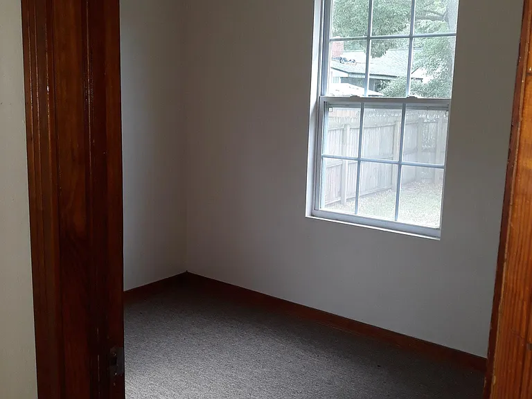 712 James St — Photo 7