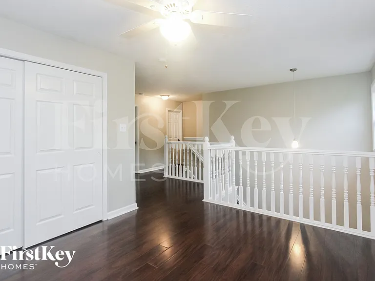 7203 Tresa Dr — Photo 9