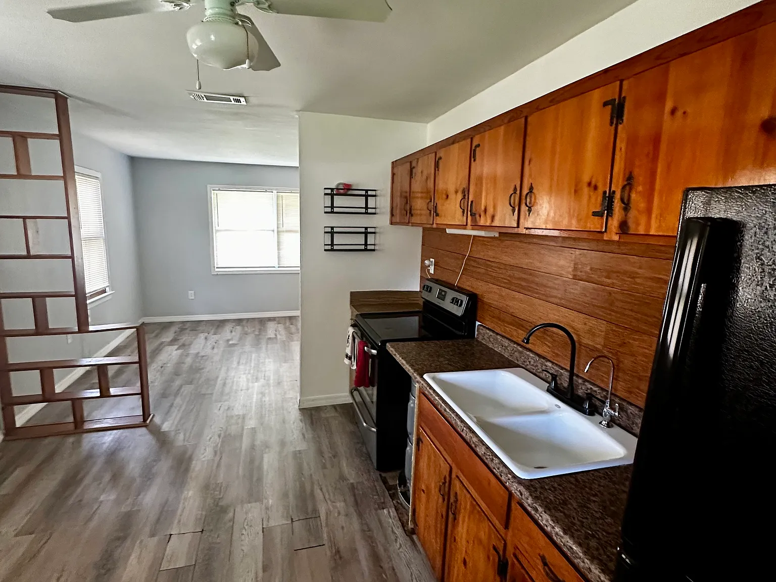 7809 Almark St — Photo 4