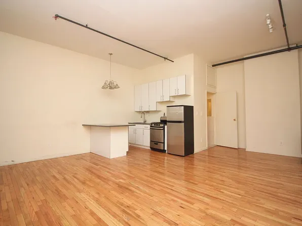 1672 Gates Avenue image 1 of 10