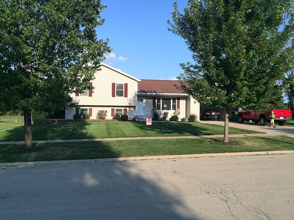 1st image of 910 Linda Ln