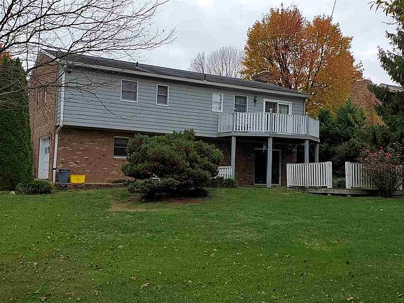 3rd image of 1072 S Dogwood Dr