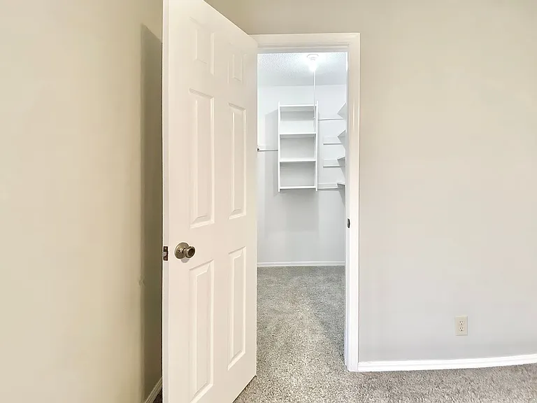 6367 S 29th West Pl — Photo 19