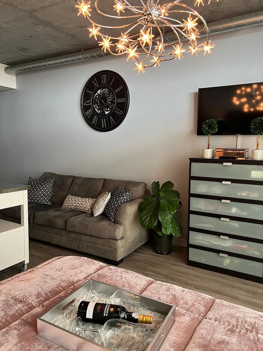 Building Photo - 1080 Park Blvd #1108