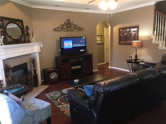 4th image of 3023 Dorothy Ln