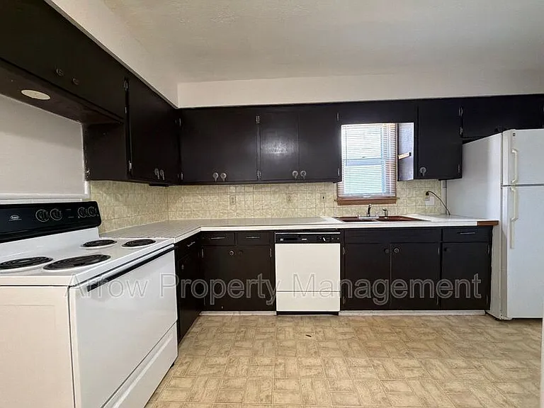 1309 S 10th St — Photo 7