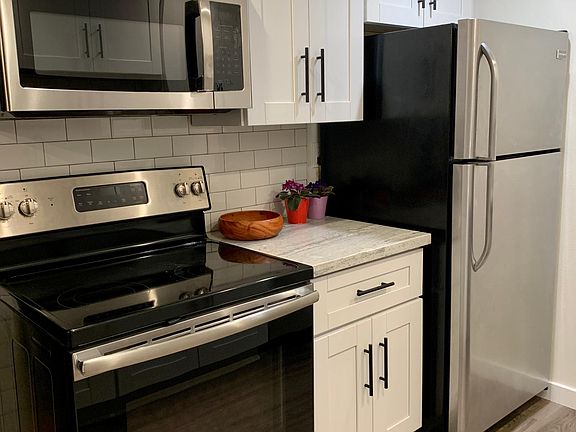 3rd image of 1740 Roosevelt Ave APT E