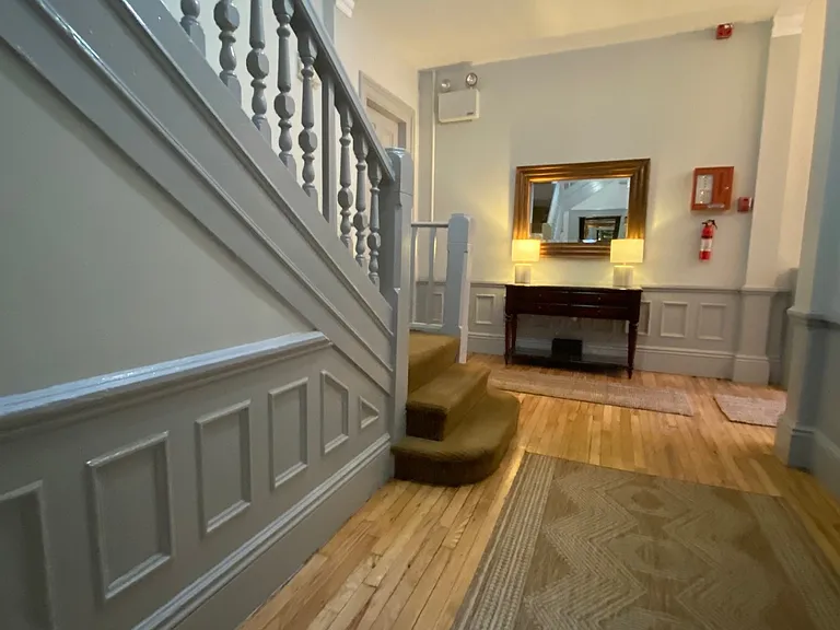 556 Columbus Ave #1 — Photo 16