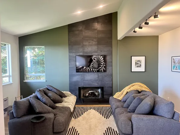 (undisclosed Address), Oakland, CA 94611