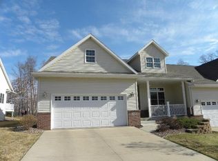 709 Maple Shade Dr, Holmen, WI 54636