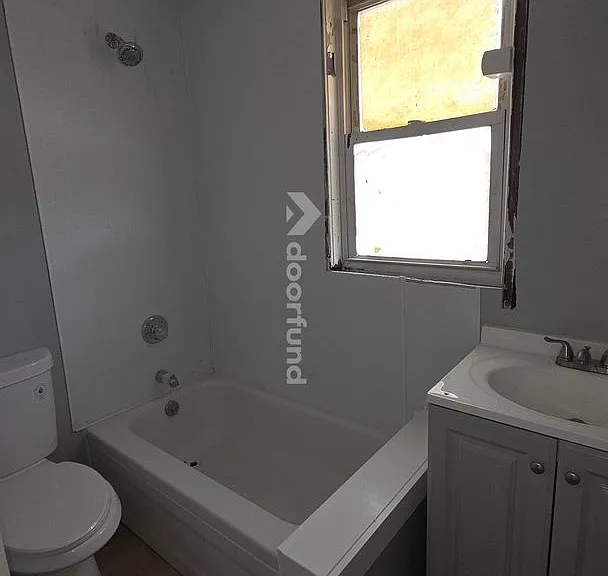 224 Main St #7 — Photo 11
