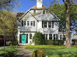 3105 Chadbourne Rd, Shaker Heights, OH 44120