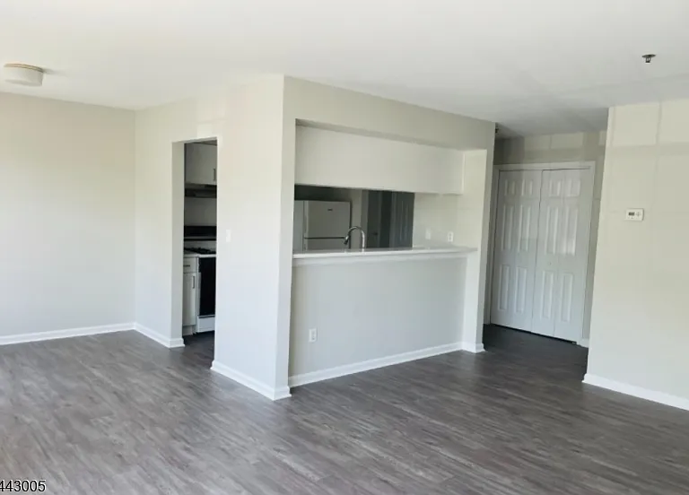 124 Union Ave #4 — Photo 5