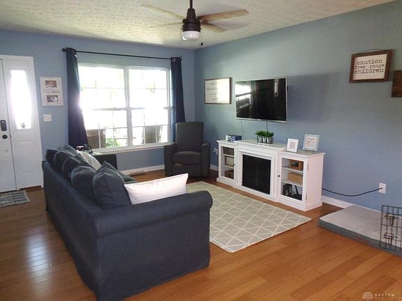 3rd image of 485 Kirkwood Dr