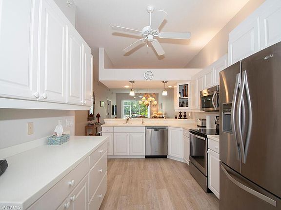 4th image of 1940 Cascades DR #9
