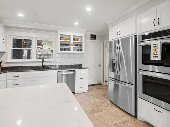 408 Silver Spur, Horseshoe Bay, TX 78657