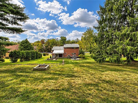 4th image of 113 Slate Run Rd