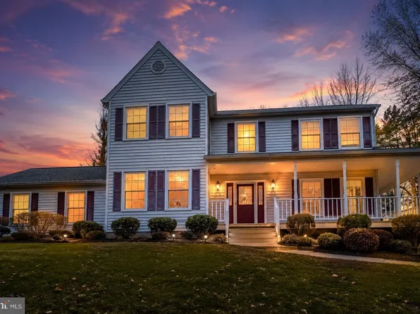1130 Columbus Dr, Stafford, VA 22554