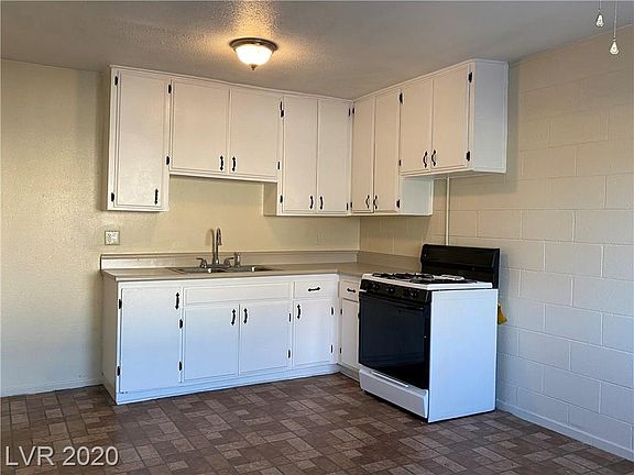3rd image of 2526 Bulloch St