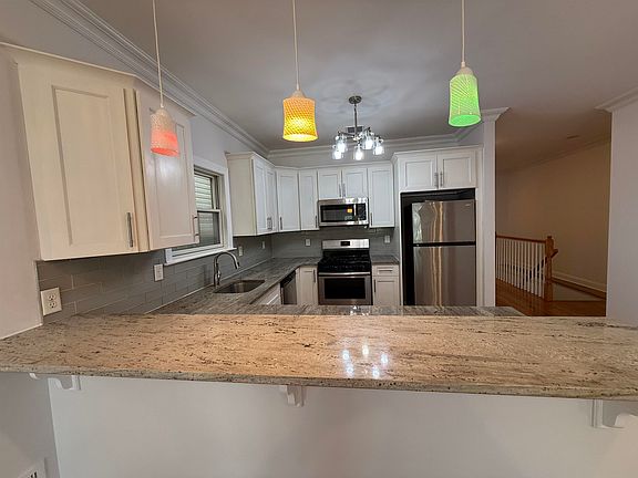 3rd image of 396 Cator Ave Unit 1
