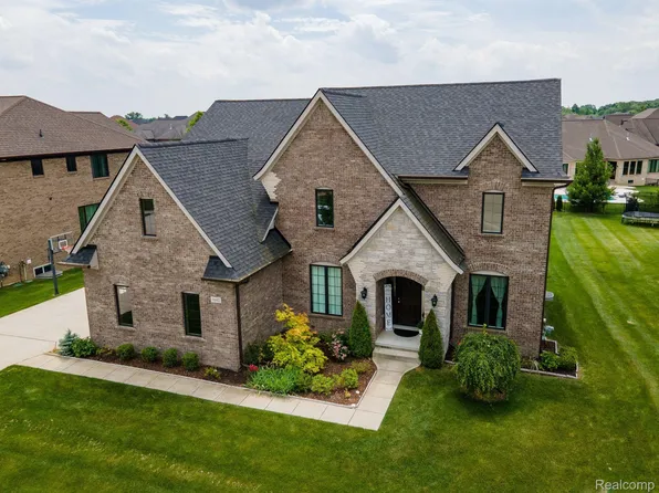 1642 Traceky, Rochester Hills, MI 48306
