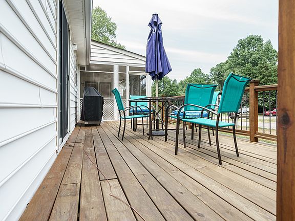 3rd image of 10338 Tarleton Dr