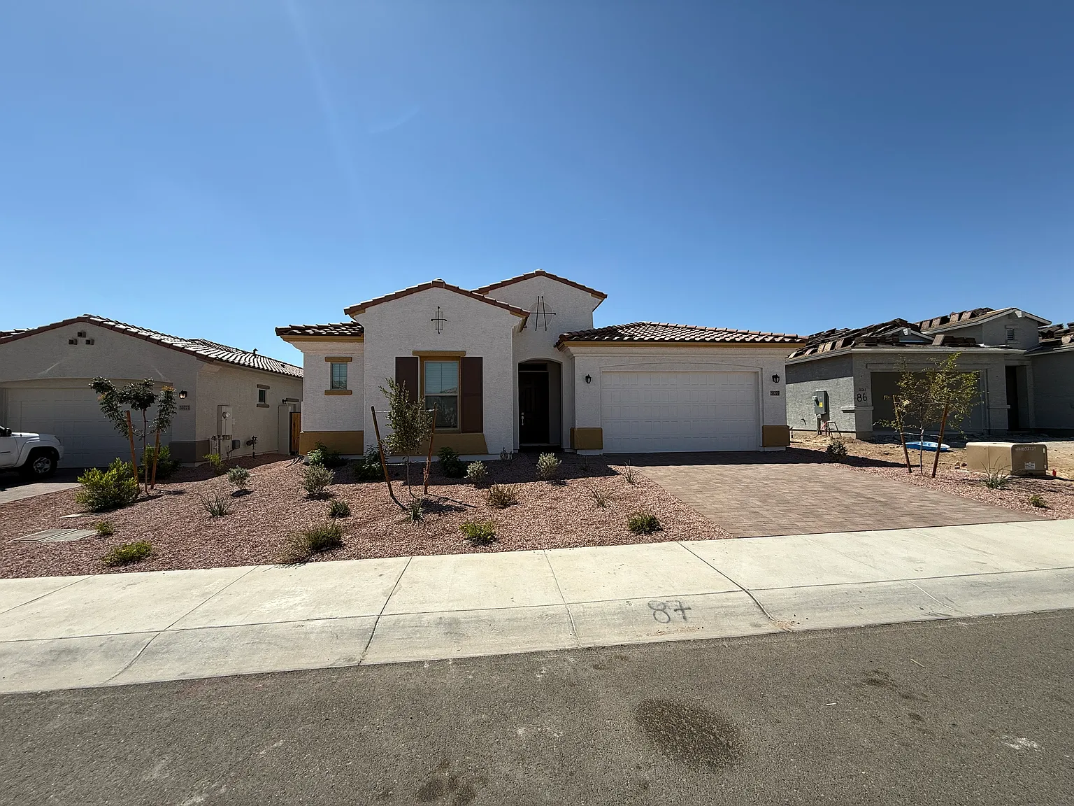 20277 W Pinchot Dr — Photo 1