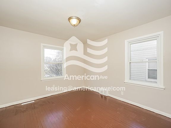 985570_005_main_bedroom_7.jpg