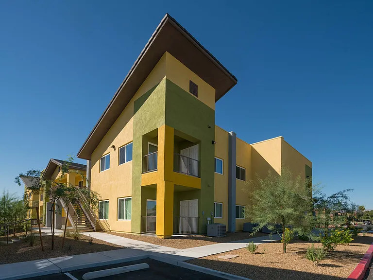 Tiffany Place Apartments — Photo 1