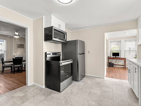 5th image of 5 Morrill Pl