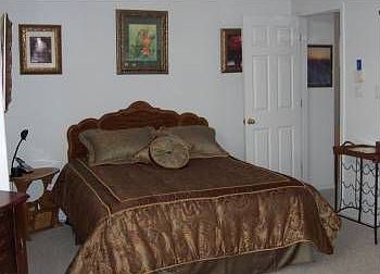 5th image of 6016 Cardigan Ct NW