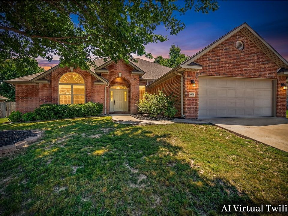 1st image of 406 NW Saddlebrook Drive