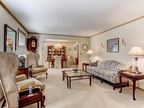 4th image of 2057 Meadowside Ln