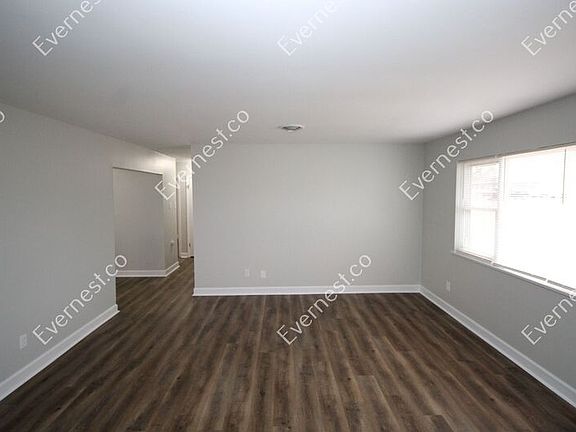 4th image of 1440 Flicker Dr