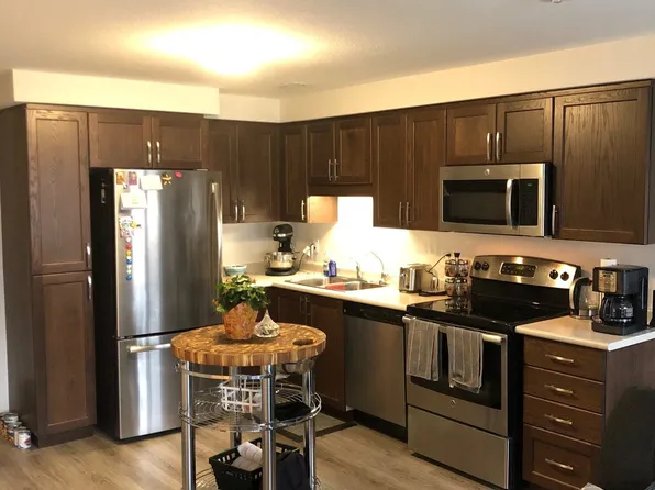 1989 Ottawa St S #24C, Kitchener, ON N2E 0G7