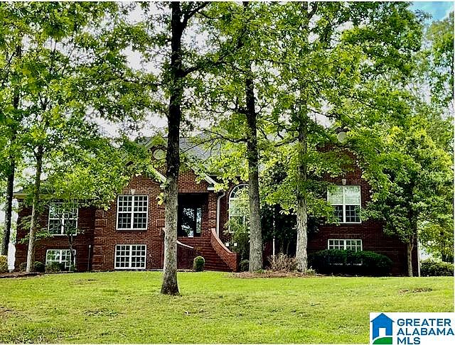 1st image of 570 Riverview Dr