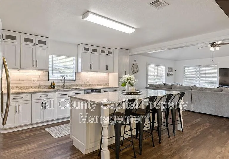 112 Old West Trl — Photo 6