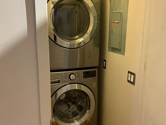 in-unit washer and dryer