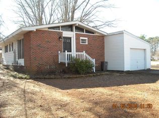 1645 Bobolink Ln, Birmingham, AL 35215