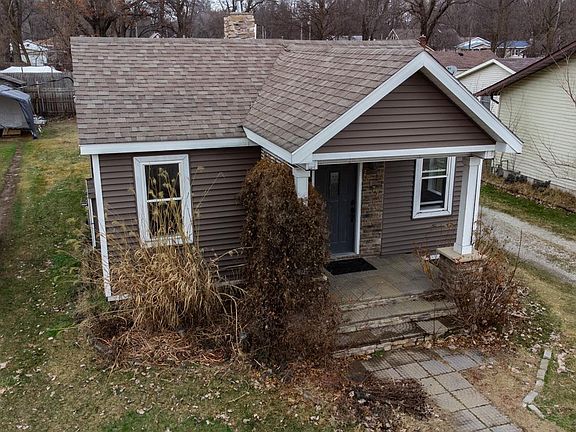 3rd image of 25177 Berry St