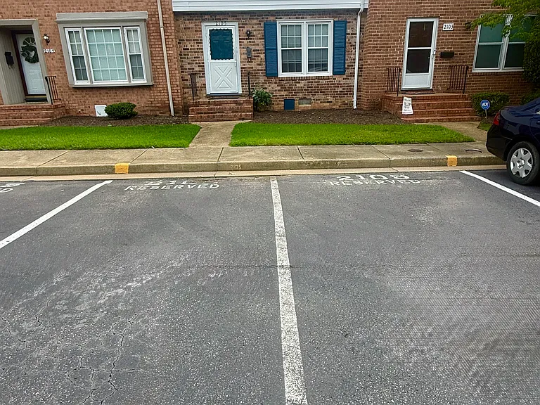 2105 Lauderdale Dr — Photo 3