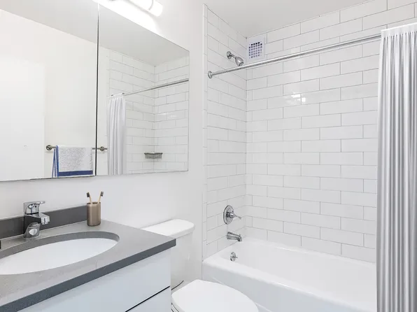 355 South End Avenue image 17 of 17