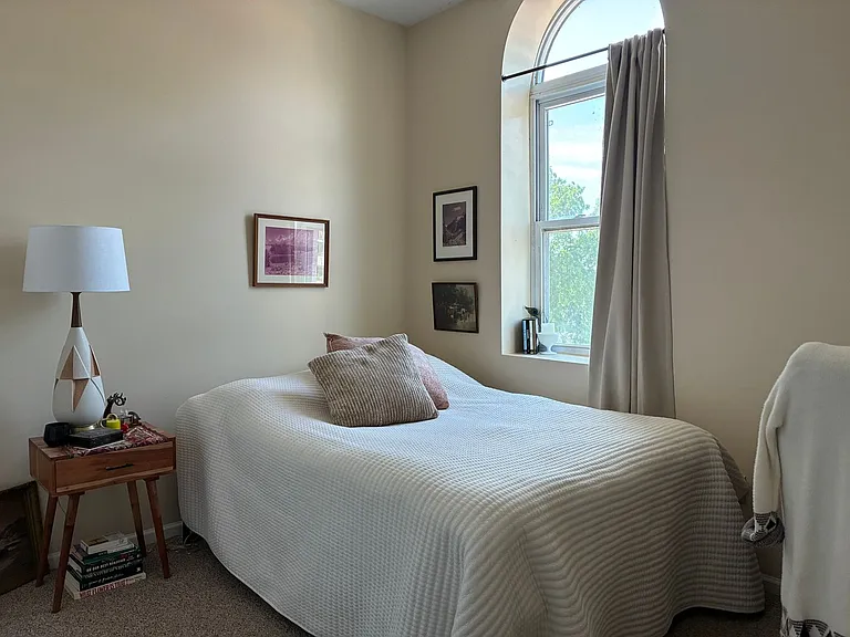 104 E Walworth Ave — Photo 4