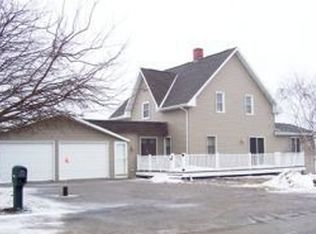 9036 School Rd, Brussels, WI 54204