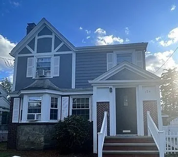 124 Parsons St — Photo 1