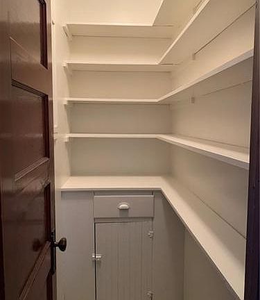 4th image of 127 Farmington Ave #2