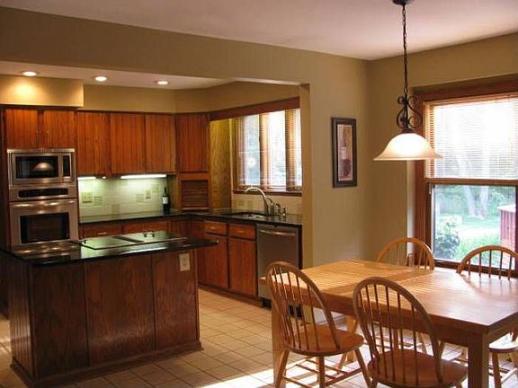 Large Kitchen, Granite