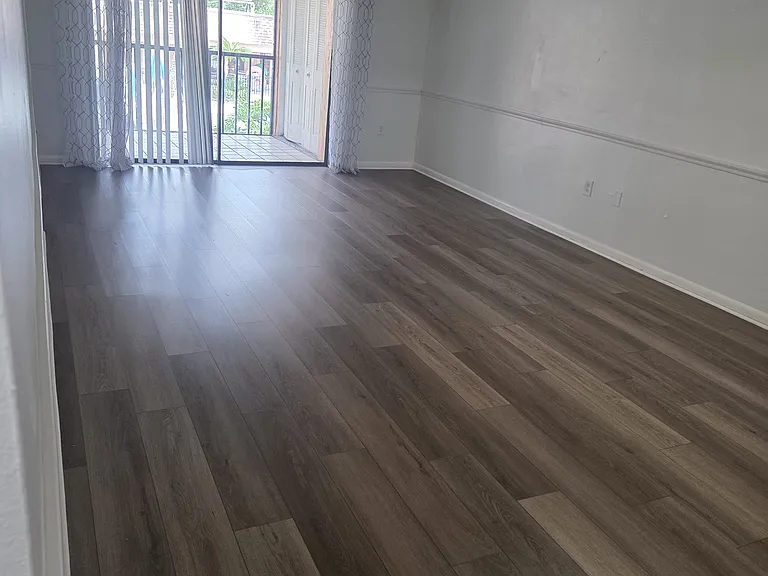 100 Grand Blvd — Photo 2